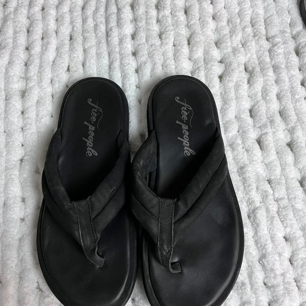 Free People Wonderland Women's Thong Sandals - Picture 2 of 5